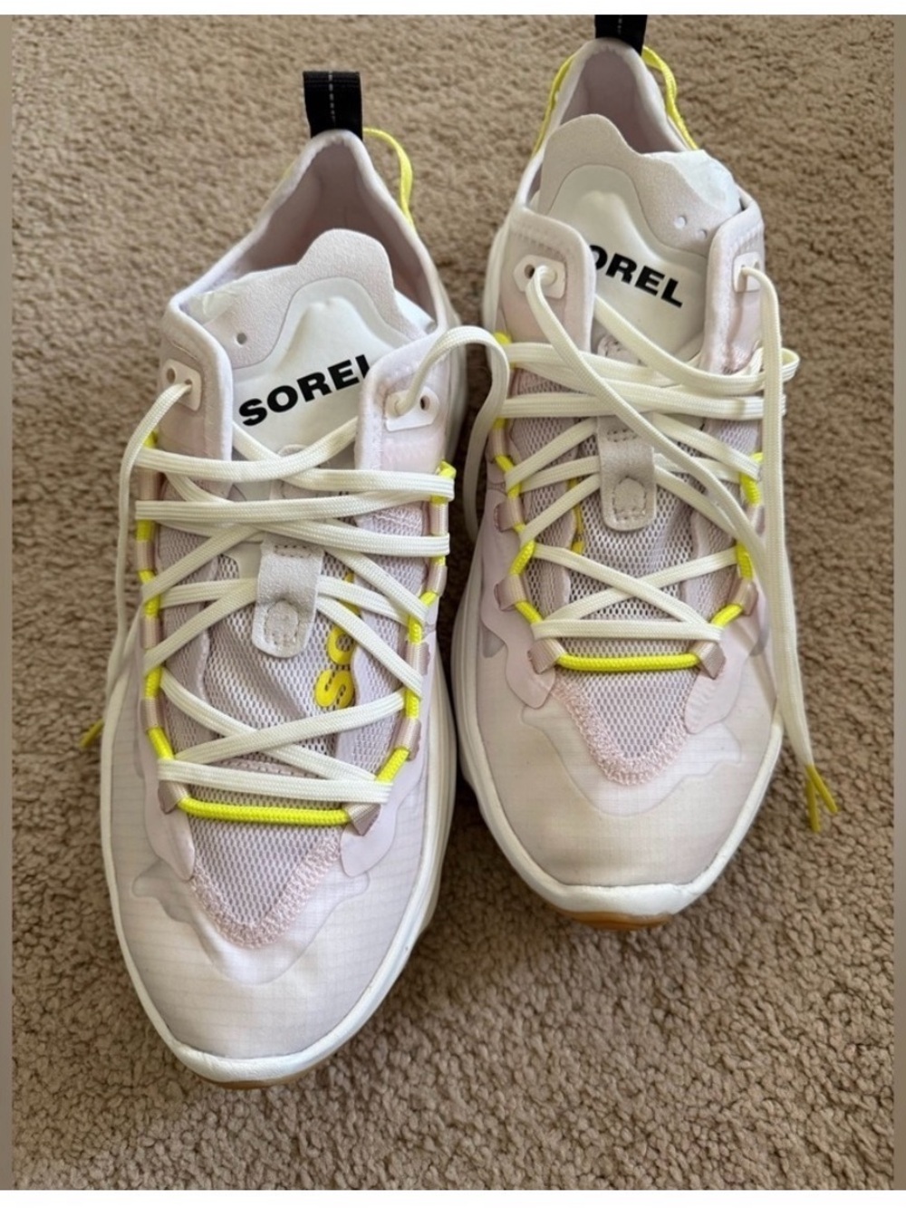 NWT SOREL Women’s White & Neon Yellow Low-Top Sneaker SZ 9